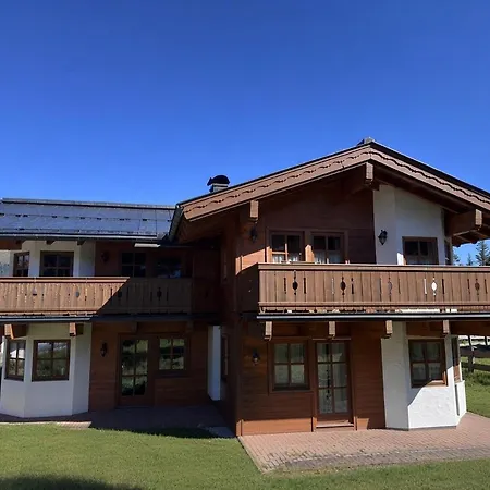 Haus 128 2 Apartament